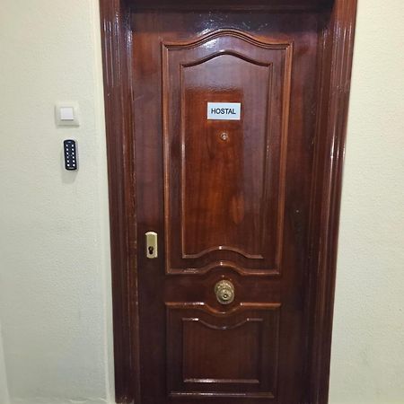 Hostal Foncalada Овьедо Экстерьер фото